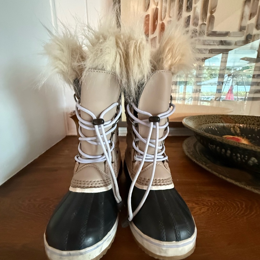 Sorel Kids Tan and Black Winter Boots